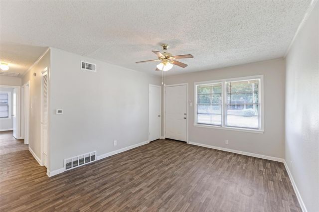 4713 Laverda Drive, Haltom City, TX 76117