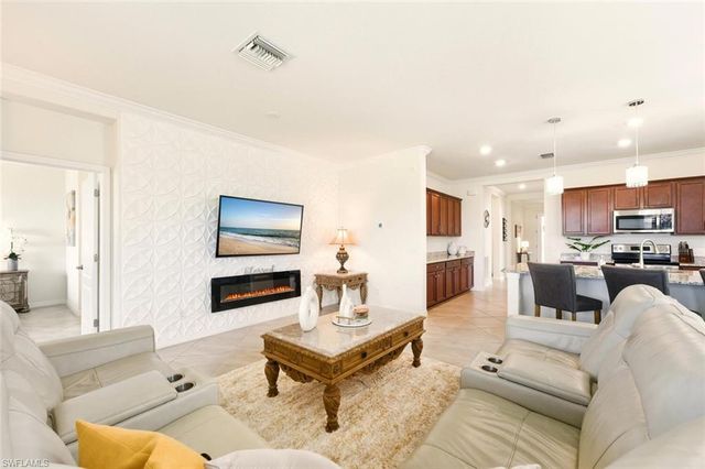 2275 Dancy ST, Naples, FL 34120