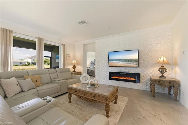 2275 Dancy ST, Naples, FL 34120