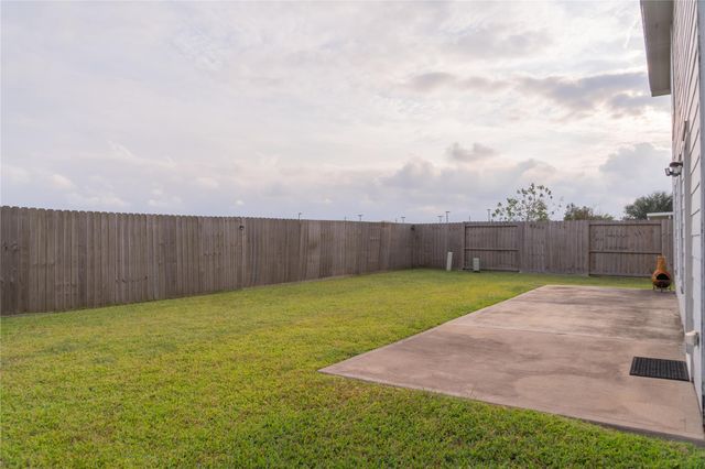 1187 Colt Creek Court, Alvin, TX 77511