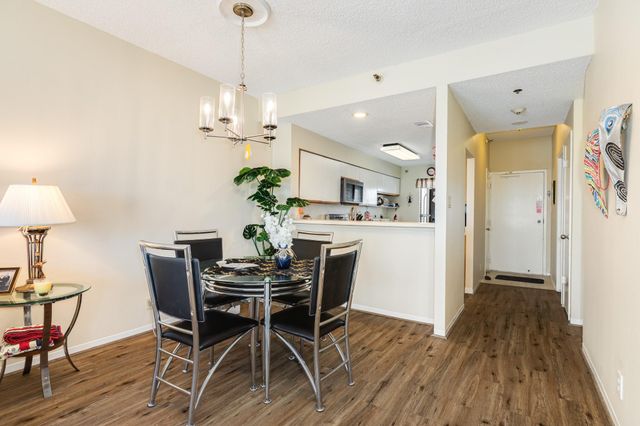 7700 Seawall Boulevard 703, Galveston, TX 77551