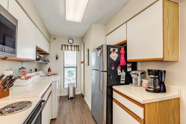 7700 Seawall Boulevard 703, Galveston, TX 77551