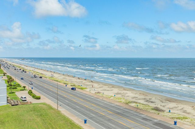 7700 Seawall Boulevard 703, Galveston, TX 77551