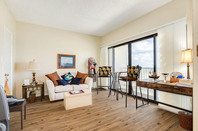7700 Seawall Boulevard 703, Galveston, TX 77551