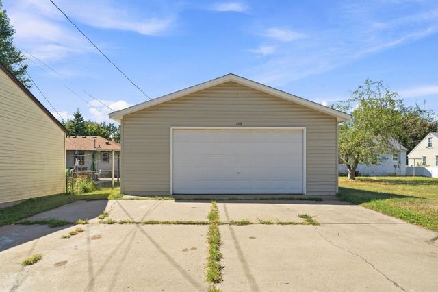 5210 Colfax Avenue N, Minneapolis, MN 55430