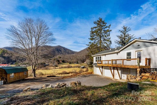 2888 Beaverdam Road, Canton, NC 28716