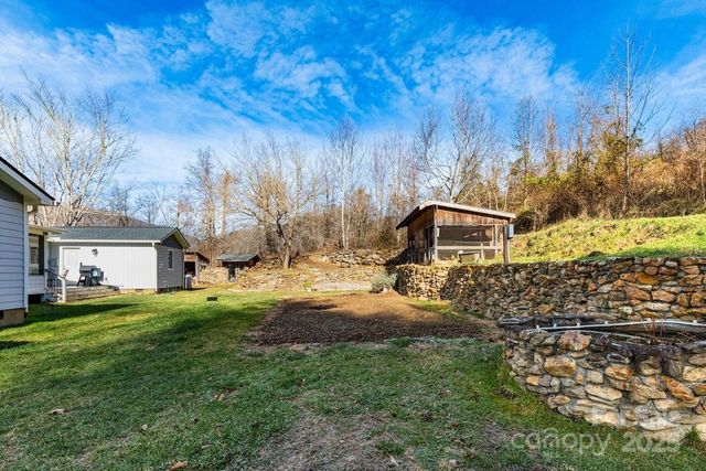 2888 Beaverdam Road, Canton, NC 28716