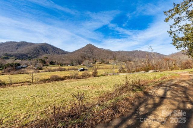 2888 Beaverdam Road, Canton, NC 28716