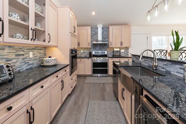 2888 Beaverdam Road, Canton, NC 28716