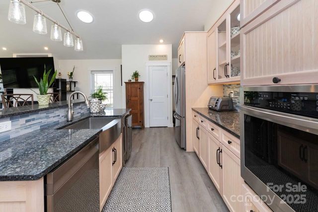 2888 Beaverdam Road, Canton, NC 28716