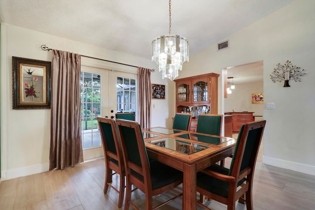 15821 Sedgewyck Circle N, Davie, FL 33331