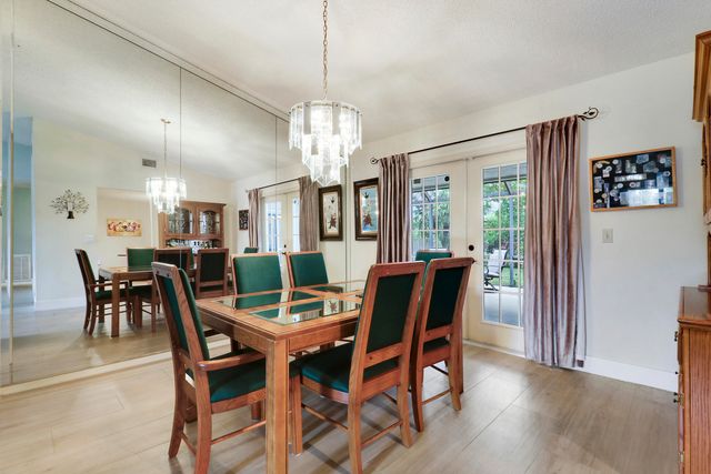 15821 Sedgewyck Circle N, Davie, FL 33331