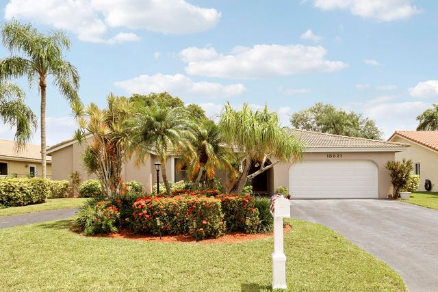 15821 Sedgewyck Circle N, Davie, FL 33331