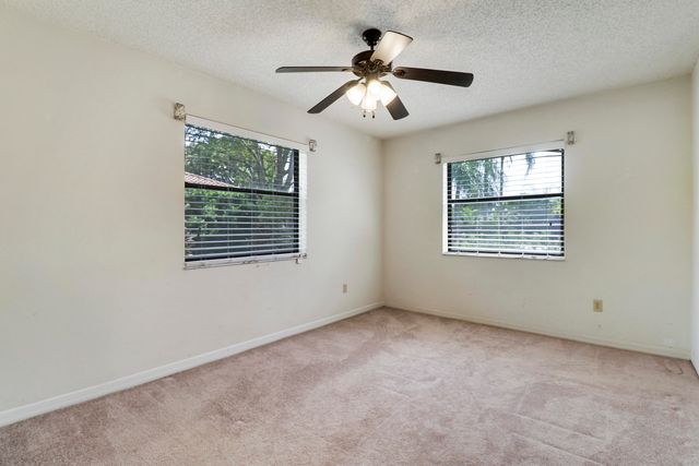 15821 Sedgewyck Circle N, Davie, FL 33331