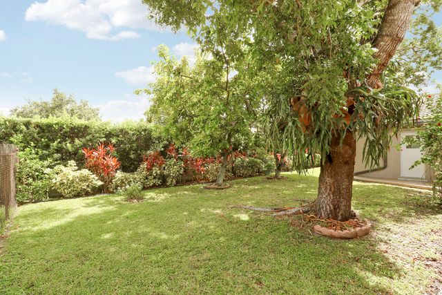 15821 Sedgewyck Circle N, Davie, FL 33331