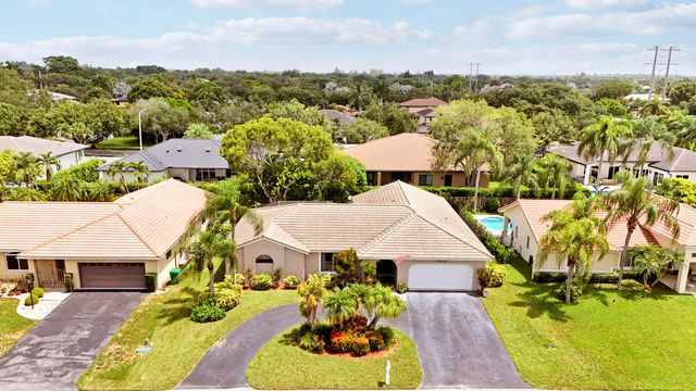 15821 Sedgewyck Circle N, Davie, FL 33331