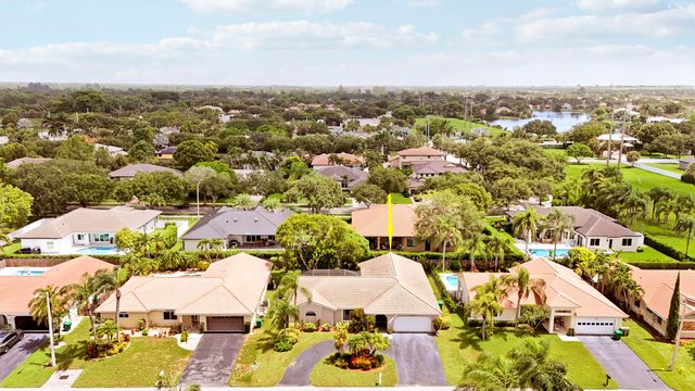 15821 Sedgewyck Circle N, Davie, FL 33331
