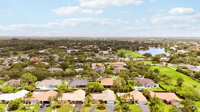 15821 Sedgewyck Circle N, Davie, FL 33331