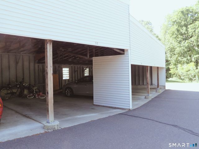 707 Timber Lane 707, Canton, CT 06019