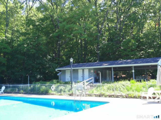 707 Timber Lane 707, Canton, CT 06019