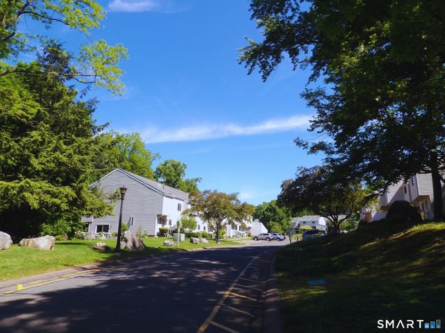 707 Timber Lane 707, Canton, CT 06019