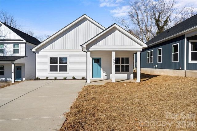 1562 7th Avenue Drive SW, Hickory, NC 28602