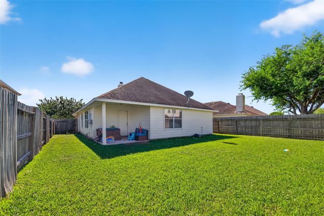 8223 Montego Bay Drive, Baytown, TX 77523