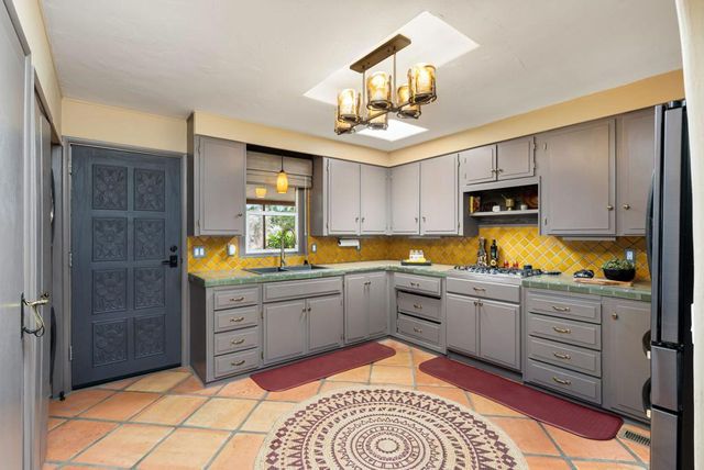 49305 Highway 74 176, Palm Desert, CA 92260