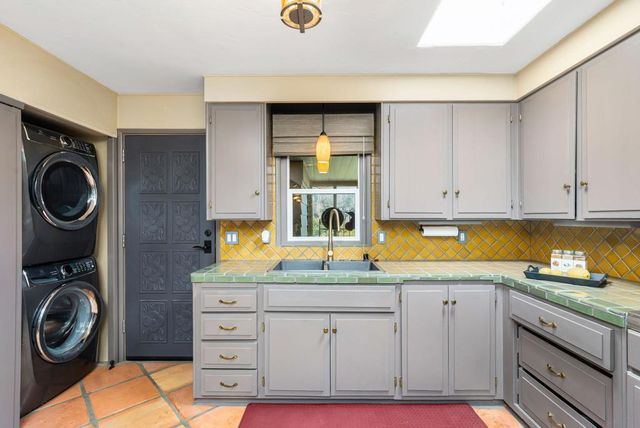 49305 Highway 74 176, Palm Desert, CA 92260