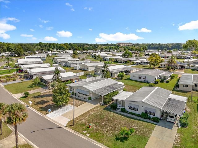 1440 NASSAU CIRCLE, Tavares, FL 32778