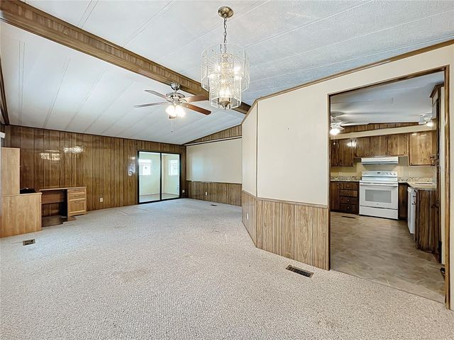 1440 NASSAU CIRCLE, Tavares, FL 32778