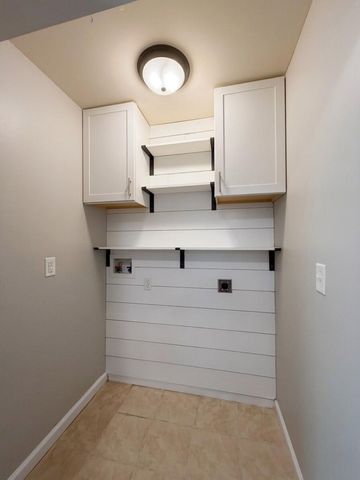 1722 W Robinhood Drive, Charleston, SC 29407