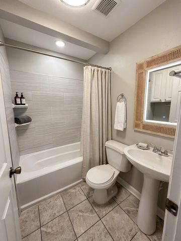 1722 W Robinhood Drive, Charleston, SC 29407