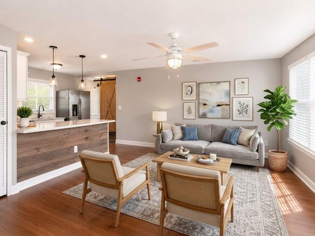 1722 W Robinhood Drive, Charleston, SC 29407