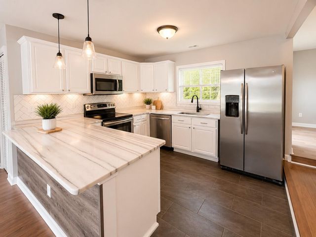 1722 W Robinhood Drive, Charleston, SC 29407