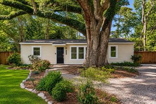 1722 W Robinhood Drive, Charleston, SC 29407
