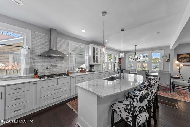 2018 ERNEST Street, Jacksonville, FL 32204