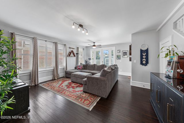 2018 ERNEST Street, Jacksonville, FL 32204