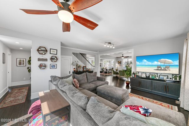 2018 ERNEST Street, Jacksonville, FL 32204