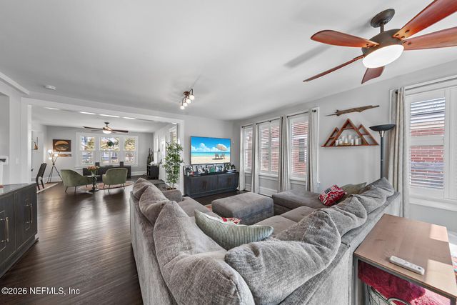 2018 ERNEST Street, Jacksonville, FL 32204