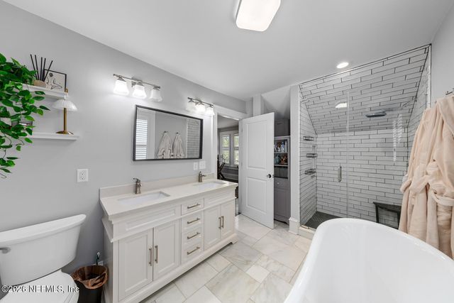 2018 ERNEST Street, Jacksonville, FL 32204