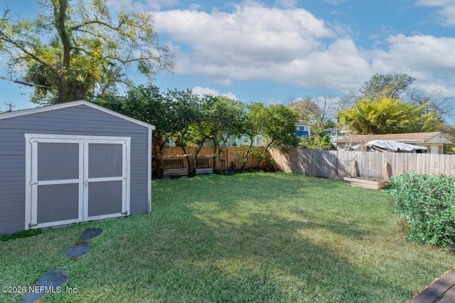 2018 ERNEST Street, Jacksonville, FL 32204