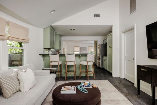 4004 Ridgelea DR, Austin, TX 78731