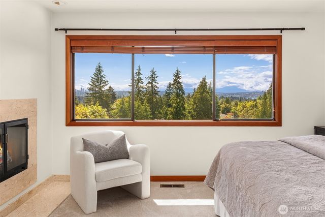 9636 NE 30th Place, Clyde Hill, WA 98004