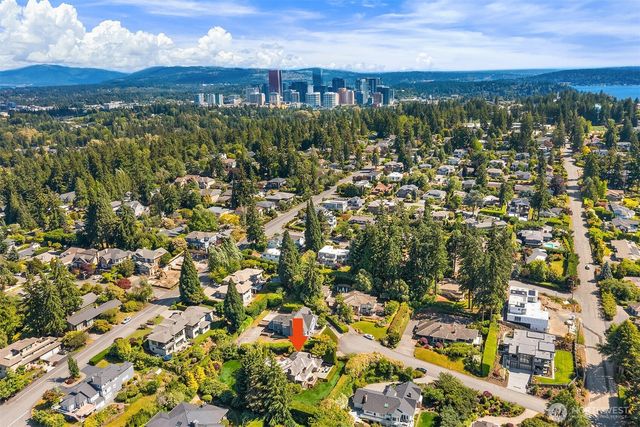 9636 NE 30th Place, Clyde Hill, WA 98004