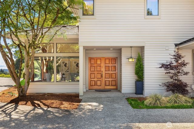 9636 NE 30th Place, Clyde Hill, WA 98004