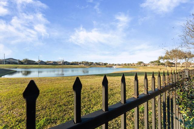 2389 Santa Luz Path, League City, TX 77573