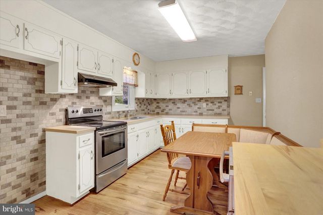 970 CRANES GAP RD, Carlisle, PA 17013