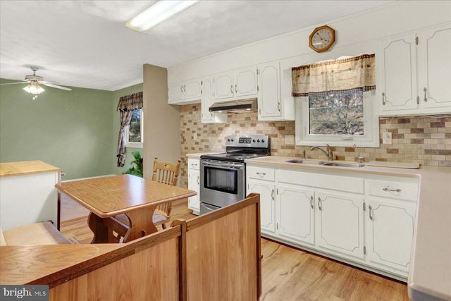 970 CRANES GAP RD, Carlisle, PA 17013