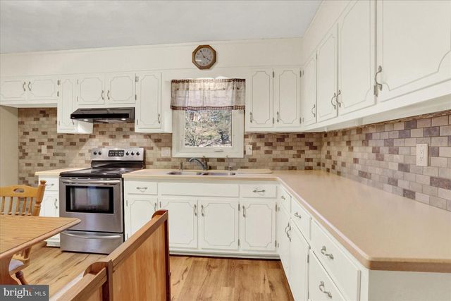 970 CRANES GAP RD, Carlisle, PA 17013